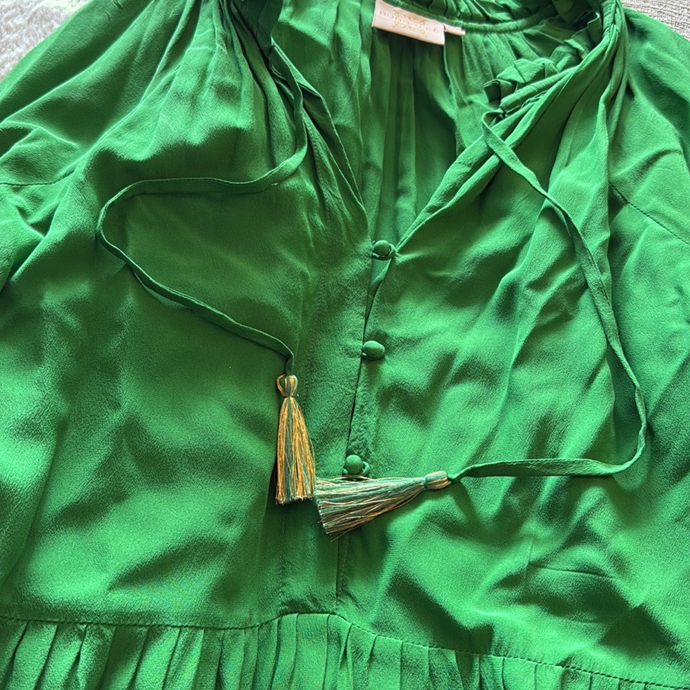 Elegant Green Tiered Dress - Picture 5 of 5